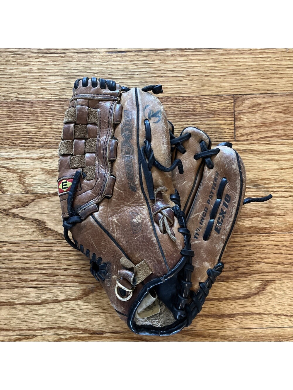 Easton Connexion ECX 10 Old School Infielders RHT 11.5” Baseball Glove